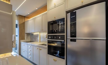 apart with barbecue 600m from the beach aqt0604