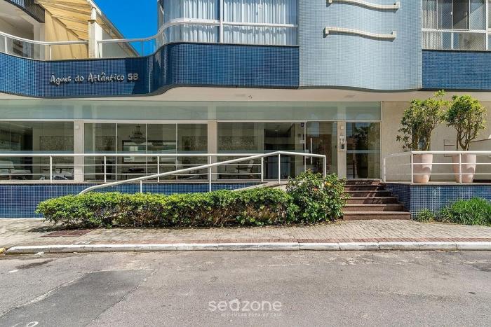 seaview apt w bbq 50m from beach att0602