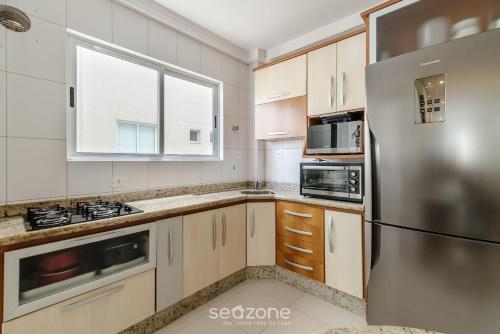 seaview apt w bbq 50m from beach att0602