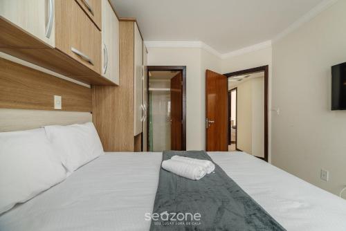seaview apt w bbq 50m from beach att0602
