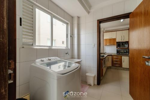 seaview apt w bbq 50m from beach att0602