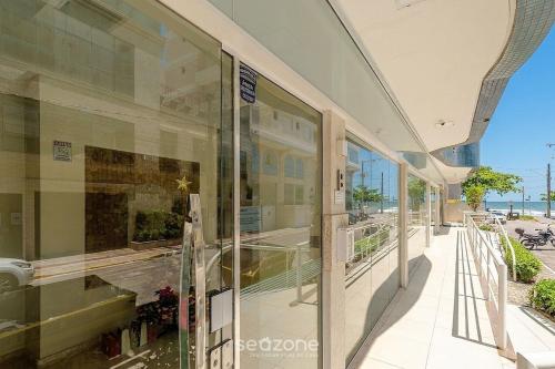 seaview apt w bbq 50m from beach att0602