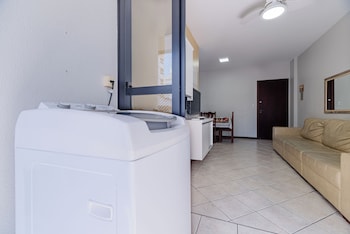 Apt W/ Balcony 150M From Sea Meia Praia Rcb405,,2 star