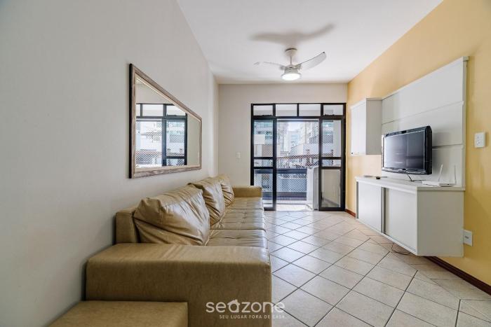 apt w balcony 150m from sea meia praia rcb405