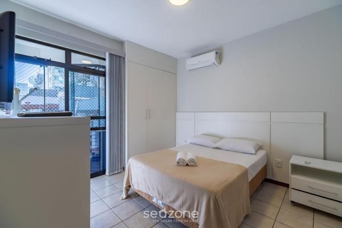 apt w balcony 150m from sea meia praia rcb405