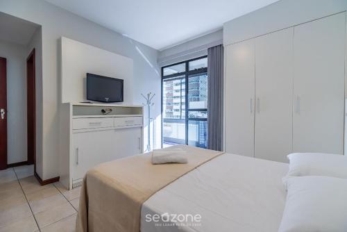 apt w balcony 150m from sea meia praia rcb405