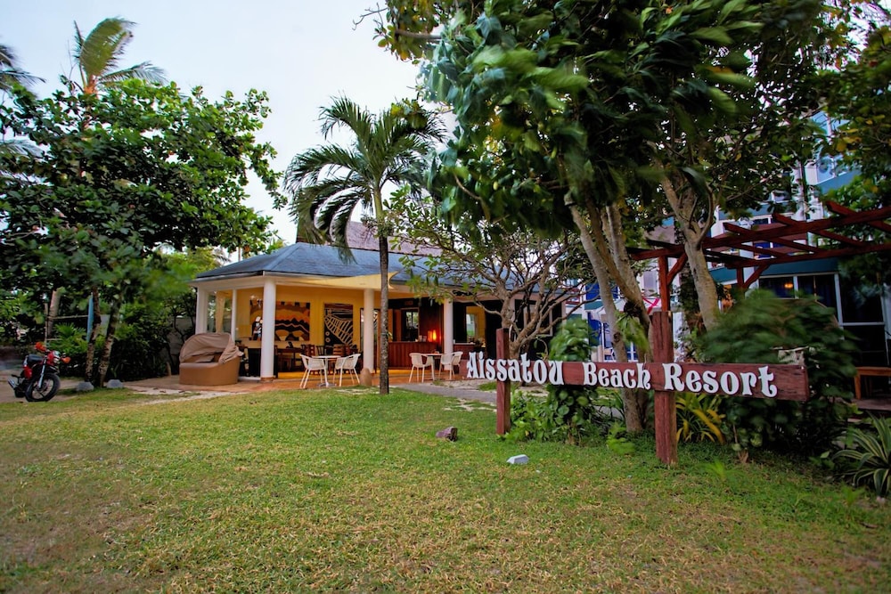 aissatou beach resort