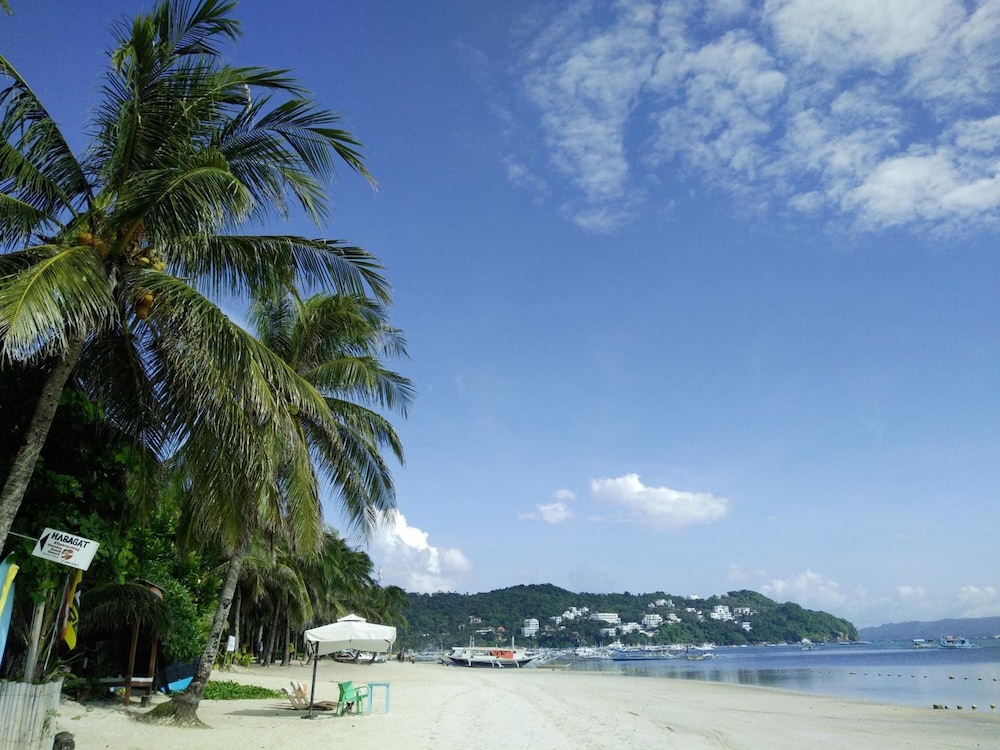 aissatou beach resort