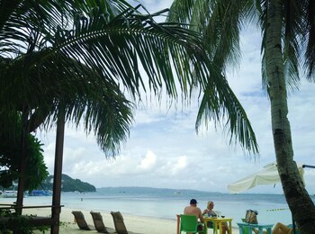 aissatou beach resort
