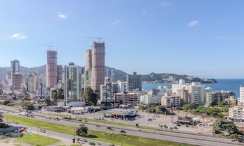 apto c churrasq a 550m da praia omc1303