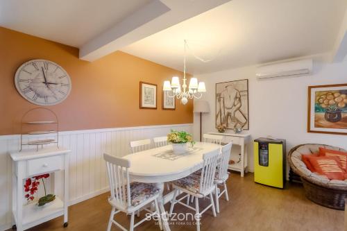 3Br Apt Near Beach W/ Garage In Picarras Nra0490,,2 star