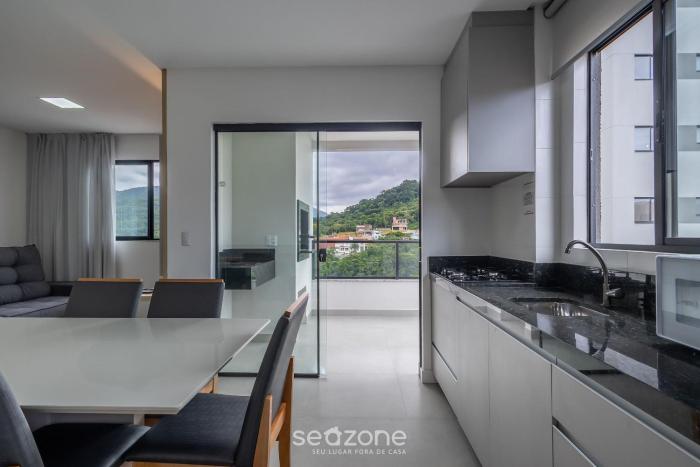 2br apt w balcony near the sea mts1503