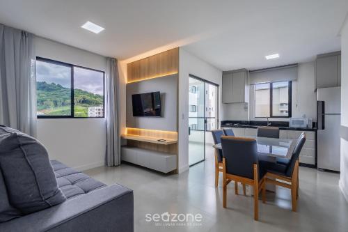 2br apt w balcony near the sea mts1503