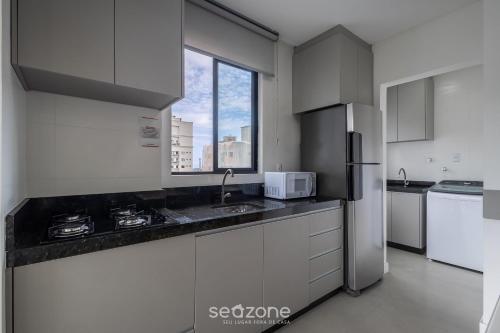 2br apt w balcony near the sea mts1503