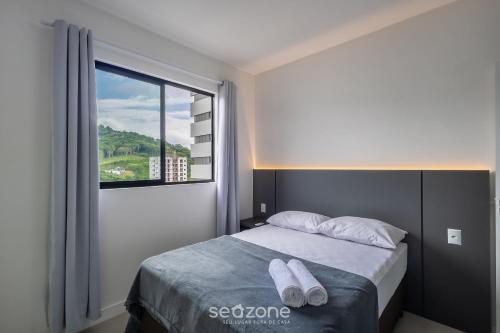 2br apt w balcony near the sea mts1503