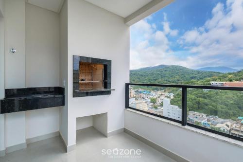 2br apt w balcony near the sea mts1503