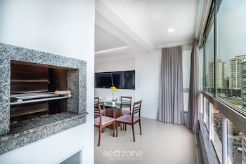 2Br Apt With Bbq In Meia Praia Mlo0601,,2 star