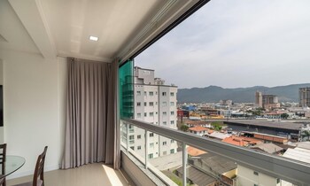 2Br Apt With Bbq In Meia Praia Mlo0601,,2 star