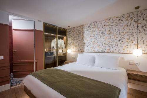 the blossom collection in heraklion