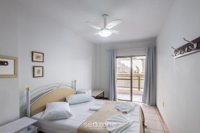 apt w balcony seafront in meia praia ceo0104