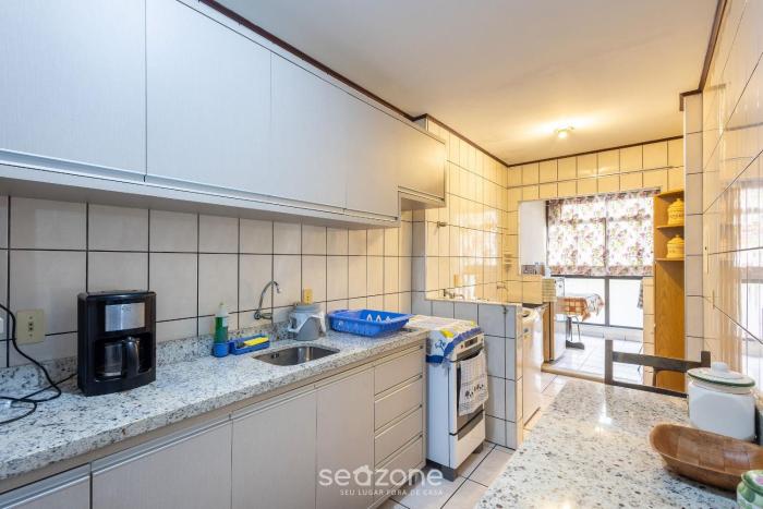 apt w balcony seafront in meia praia ceo0104
