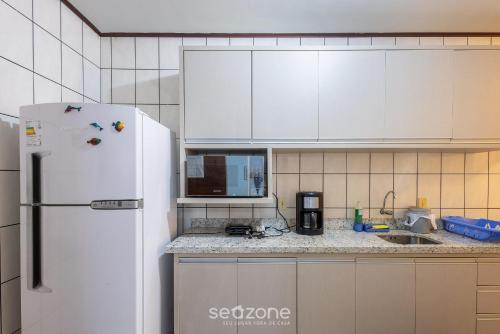 apt w balcony seafront in meia praia ceo0104