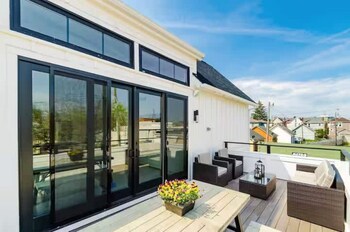 Jungle House Designer Residences – Downtown Columbus,,5 star