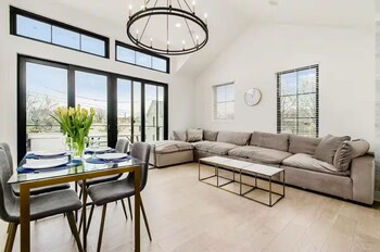 Jungle House Designer Residences – Downtown Columbus,,5 star