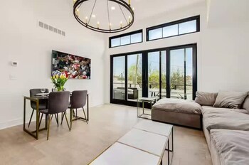 Jungle House Designer Residences – Downtown Columbus,,5 star