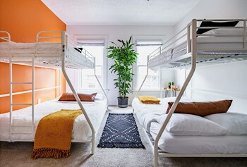 Jungle House Boutique Residences – Downtown Columbus & Short North,,5 star