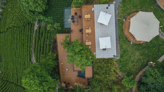 yunfu mid hill resort hotel