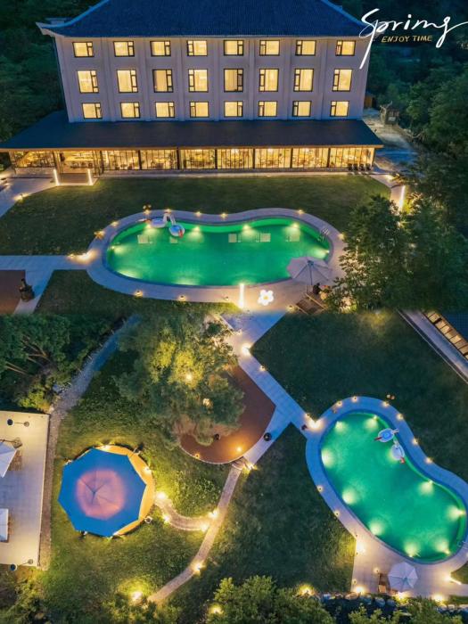 yunfu mid hill resort hotel