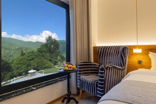 yunfu mid hill resort hotel