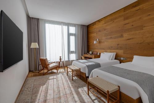 yunfu mid hill resort hotel