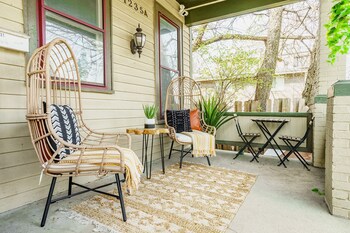Jungle House Boutique Lofts – Downtown Columbus & Short North,,5 star