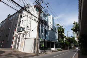 nantra ploenchit