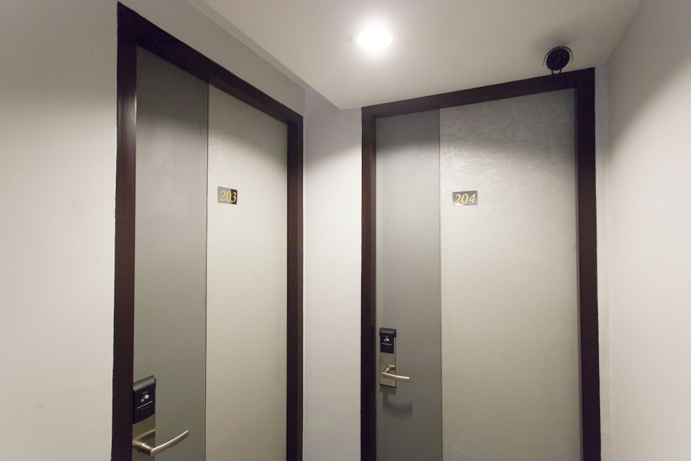 nantra ploenchit