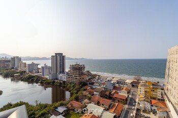 enjoy the best of pereque just 150m from the sea cle