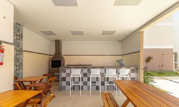 apart 450m from the beach in cond w pool var0302
