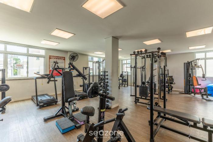 apart 450m from the beach in cond w pool var0302