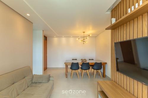 apart 450m from the beach in cond w pool var0302