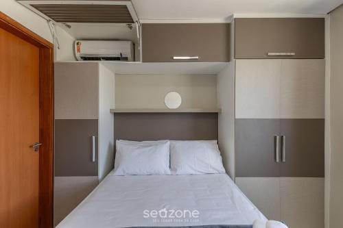 apart 450m from the beach in cond w pool var0302