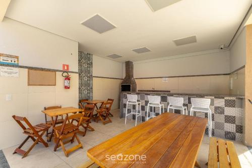 apart 450m from the beach in cond w pool var0302