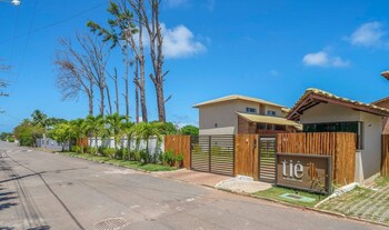 apt w pool and 2 suites in guarajuba tra0014
