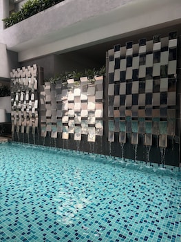 Downtown Retreat 2Br At Neu Suites,,4 star