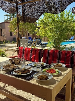 eljuneina villas