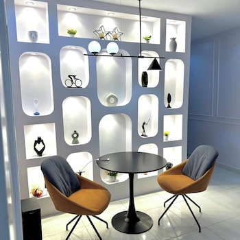 Metrohut Service Apartments,,5 star