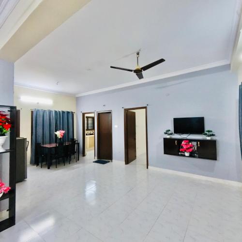 orion studio service apartments