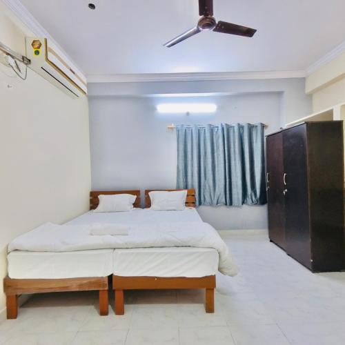 orion studio service apartments