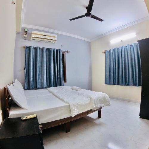 orion studio service apartments